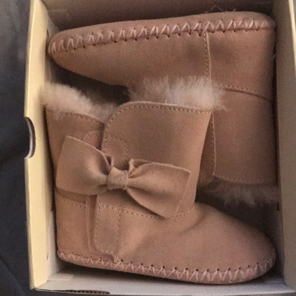 Worn once like New Baby/toddler Pink Ugg’s with box 4/5